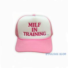 Trucker Hat Outfit, Funny Trucker Hat, Pink Trucker Hat, Funky Hats, Custom Trucker Hats, Trendy Shirt Designs, Fashion Embroidery, Funny Hats, Hat Ideas