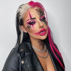 Hot Pink Clown Makeup, Pink And Black Clown Makeup, Joker Inspired Nails, Punk Clown Makeup, Hot Halloween Makeup Looks, Chucky Makeup Female, Halloween Makeup Pink, Hot Clown Costume, Pink Hair Costume