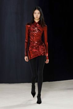 Fall Winter 2023 Runway, Ferragamo Fw23, Red Runway Fashion, Ferragamo 2023, Billionaire Fashion, Long Sleeve Leather Dress, Black Runway, Leather Dress Fashion