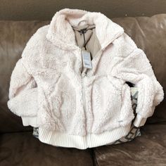 Permafrost Jacket In Dream Dust (Cream Colored), New With Tags. Long Hooded Jacket, Sherpa Coat, Fleece Jacket Womens, Cozy Jacket, Teddy Jacket, Half Zip Sweaters, Waterproof Jacket, Half Zip Pullover, Wrap Sweater