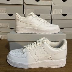 Air Force 1 white classic original Air For Es, Air Force 1 Blanche, Nike Air Force Woman, Airforce 1 Women, White Nike Airforce 1, White Airforce 1, Air Force 1 All White, Zapatillas Air Force, Air Force 1 Platform