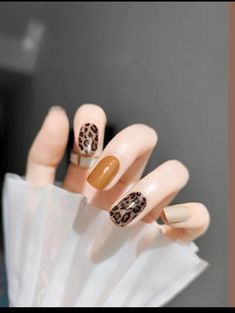 Leopard nail art, easy to apply, and easy to remove Gold Leopard Nails, Leopard Nail Art, Nail Art Easy, Leopard Nails, Animal Print Nails, Art Easy, Nail Wraps, Gel Nail, Makeup Cosmetics