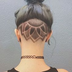 Check out our website to see the latest in hair trends! #undercut #undercuthair Like, Comment & React what your thoughts are on this pin! Undercut Hair, Wedge Hairstyles, Bouffant Hair, Asymmetrical Hairstyles, Hairstyles With Glasses, Shoulder Hair