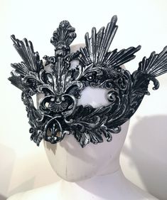 Face mask Wolf with black and silver baroque patterns Evening accessory, carnival, photo shoot Unique size Adjustable elastic link Masquerade Outfit Ideas, Mask Wolf, Masquerade Outfit, Silver Mask, Wolf Mask, Evening Accessories, Mask Masquerade, Costume Masks, Baroque Pattern