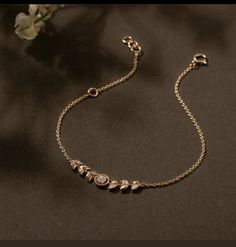 Simple Bracelet Designs For Women, Stylish Gold Bracelet For Women, Gold Bracelets For Women Indian Daily Wear, Breclate Design Gold For Girl, Gold Simple Bracelet For Women, Simple Bracelet Designs Gold, Braclate Design Gold For Women, Delicate Gold Bracelet For Women, Braslate Design Gold Women