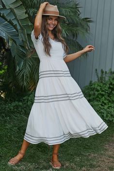 V Neck Short Sleeve Embroidery Maxi Dress Modest Summer Dresses, Modest Summer Outfits, Half Sleeve Dresses, Comfy Dresses, Ruffled Maxi Dress, Midi Dress With Sleeves, Lace Midi Dress, Summer Maxi Dress, Modest Dresses