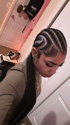 Cute Feed In Braids Styles, Feed In Styles, Cute Stitch Braids, Trending Cornrows, Easy Outdoor Projects, Quick Weave Hairstyles