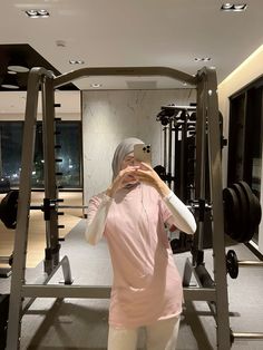 @malihatayar Pink Gym Outfit, Pink Gym, Modest Outfit Ideas, Outfit Hijab, Modest Outfits, Gym Outfit, Sport Outfits, Gym, Pink