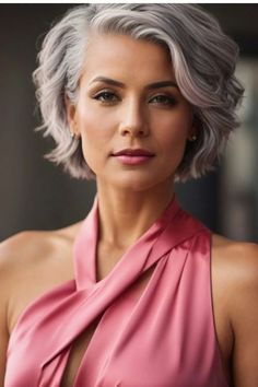 Want to know the 7 BEST short haircuts when growing out gray hair? Are you looking to transition to gray hair, and want to know the best method? Click here! Grey Hair Journey, Grey Bob Hairstyles, Grey Hair Transformation, Hair Silver, Hairstyles For Women Over 60, Beautiful Gray Hair, Gray Hair Growing Out, Natural Gray Hair, Short Grey Hair