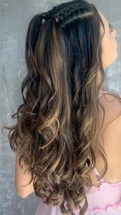 Hairstyles Effortless, Beachy Hairstyles, Effortless Waves, Concert Hairstyles, Beachy Hair, Hoco Hairstyles, Quince Ideas, Hair Aesthetic, Hair Stylies