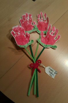 handprinted mothers day crafts for toddlers