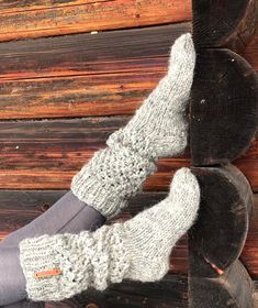 Chunky Socks Outfit, Woolen Socks Handmade, Knitting For Dummies, Wedding Grey, Wool Stockings, Woolen Socks, Bed Socks, Knit Stockings, Knitted Socks