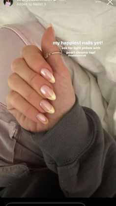 nail art Yellow Almond Nails, Light Blue Chrome, Belle Nails, Pearl Chrome, Blue Chrome Nails, Hoco Nails, Chrome Top, Yellow French, Yellow Nails Design