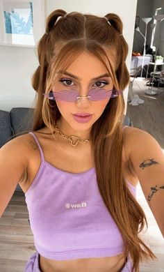 Penteados Woman Celebrities, Coachella Hair, Rave Hair, Highlights For Brunettes, Summer Hair Highlights, Fest Outfits, Peinados Fáciles Para Cabello Corto, Summer Hair Color For Brunettes, Festival Hair