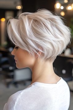 Get the perfect blend of tousled and chic with these 11 messy pixie cuts! ✨ #MessyPixie #TousledHair #ChicStyle Shortcuts Hairstyle, Elegant Pixie Hairstyles, Shortish Hair, Short Hair Ponytail, Stacked Hair, Short Silver Hair, Messy Pixie, Messy Pixie Cuts, Short Hair Ideas