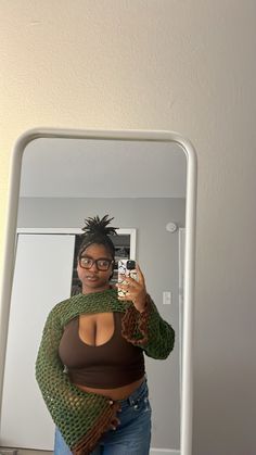 "Handmade \"shrug\" crochet top, primary color would be the part on your chest and secondary color would be the color of the sleeves" Earthy Crochet Top, Crochet Girlies, Coily Hairstyles, Shrug Crochet, Crochet Valentine Patterns, Crochet Top Dress, Crochet Top Outfit, Crochet Fairy, Baddie Aesthetic