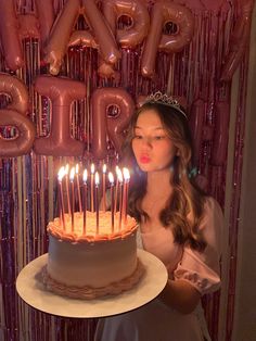 birthday cake pink aesthetic photoideas pinky girly Pink Birthday Photo Wall, Sweet 16 Pastel Theme, 17th Birthday Ideas Photoshoot, Bd Ideas, 14th Birthday Party Ideas, 15th Birthday Party Ideas, Seventeenth Birthday, Sweet Sixteen Birthday Party Ideas