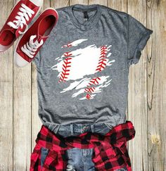 Super cute, but sub out the red plaid shirt for a blue one (Go Ms) Mom Of Boys Shirt, T Shirt Ideas, Red Plaid Shirt, Baseball Mom Shirts, Baseball T, Softball Mom, Vinyl Shirts, Baseball Mom, Diy Shirt