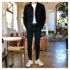 Outfit Cowok Korea, Korean Style Boy, Outfit Cowok, Outfit Cowo, Kpop Fashion Men, Plus Size Summer Fashion, Minimalist Fashion Men, Style Boy, Denim Jacket Outfit