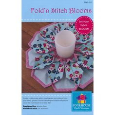 Fold'n Stitch Blooms are candle mats with a 3-D twist! Feature a small floral and watch it pop. A votive candle fits nicely in the center of this mat, as well as a LED pillar. Let your fabric bloom! Finished Size : approximately 14" Diameter. This pattern works perfectly with Bosal Hexagon Shapes - Double-Sided Fusible Interfacing . Stitch Wreath, Quilt In A Day, Hexagon Coasters, Candle Mat, Fabric Stars, Shabby Fabrics, Quilt Designs, Wreath Tutorial, Small Candles