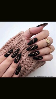 Matte Nails Design, New Year's Nails, Glitter Nail Art, Nail Art Summer, Nail Art Inspiration, Nails Inspo