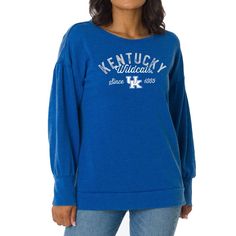 Combine a fashion-forward design and comfort with this Kentucky Wildcats Brooklyn pullover sweatshirt. It features roomy balloon sleeves that add a stylish flair and acid-washed fabric for a vintage look. Kentucky Wildcats graphics printed on the front make your fandom easy to see. Kentucky Wildcats, Balloon Sleeves, Wild Cats, Vintage Look, Pullover Sweatshirt, Vintage Looks, Kentucky, Brooklyn, Fashion Forward