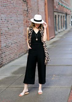 Black Jumpsuit Outfit, Jumpsuit Styles, Penny Pincher Fashion, Trendy Jumpsuit, Penny Pincher, Jumpsuit Outfit, Casual Chic Outfit, Day To Night, To Night