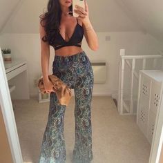 Zara Paisley Flare Teel Boho Pants, Size Large. Brand New With Tags. Thanks To My Fellow Posher For Using Her Model Photo. Paisley Pants, High Waisted Flare Pants, Printed Flare Pants, Zara Jumpsuit, Cropped Wide Leg Jeans, Printed Wide Leg Pants, Boho Pants, Flowy Pants, High Waisted Flares