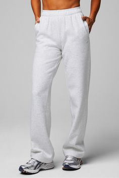 Cozy Fleece Wide Leg Sweatpant Fabletics Soft Grey Heather female Activewear >> Womens >> Bottoms >> Pants & Joggers >> Joggers Fleece regular Everyday/Lounge Fire Outfits, 24 Birthday, Female Activewear, Lounge Outfits, Soft Sweatpants, Clothes Wishlist, Sweatpants Outfit, Summer Closet, Wide Leg Sweatpants