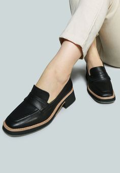 Classic Cut and supreme construction - this sleek genuine leather formal shoe is for the lady who leads. Well crafted for working women, the smart pair of loafers come in two color options. Be the boss lady - at work, in style. Type: Loafer Heel Type: Low Heel Closed Almond Toe Slip-On Loafer Upper Material: Soft Genuine Leather Lining Material: Soft Leather Lining Outer Sole: Rubber Outsole: Man Made Sole Heel: EVA Toplift RCSH2376 Formal Loafers Women, Business Loafers Women, Best Work Shoes For Women, Formal Loafers For Women, Navy Loafers Woman, Women's Loafers Shoes, Professional Shoes Women Work, Professional Shoes Women Oxfords & Loafers, Women's Office Shoes