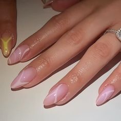 Light Pink Airbrush Nails, Aura Nails With French Tips, Air Brushed Nails, Pink Airbrush Nails, Aura Nails Pink, Pink Aura Nails, Airbrush Nail Art, Aura Nails, Airbrush Nails