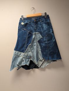 "Upcycled denim patchwork skirt with frayed seams and jagged hem. Waist measures 28\", hips 24\" and length is approximately 20\"-24\"" Outfit Verano, Patchwork Denim Skirt, Jean Skirts, Boho Jeans, Denim Projects, Womens Skirts, Patchwork Skirt, Patchwork Denim, Denim Patches