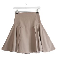 Check out this item from 1stdibs! Alexander McQueen super flared skirt : https://www.1stdibs.com/id-v_22419662 Fold Skirt, Alexander Mcqueen Bag, Chanel Skirt, Modern Feminine, Wool Pencil Skirt, Tweed Skirt, Silk Skirt, Flared Skirt, Pre Fall