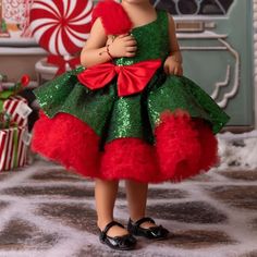 This Gorgeous Dress Was Only Worn Once For A Photo Shoot And Is In Brand New Condition. It Also Comes With A Headband! Green Christmas Dress, Gown For Kids, Red And Green Christmas, Kids Gown, Toddler Christmas, Dress Gown, Holiday Dress, Green Christmas, Christmas Dress