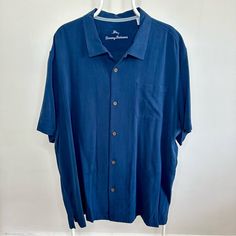 Nwot Tommy Bahama Silk Tonal Palm Fronds Short Sleeve Shirt - Navy 100% Silk Camp Collar Patch Pocket Straight Hem With Side Vents Corozo Buttons Pit To Pit: 27” (Approx) Bundle & Save! Search: Banana Republic, Barbour, Bear Bottoms, Ben Sherman, Boden, Bonobos, Brooks Brothers, Chubbies, Columbia, H&M, Huk, Hilo Hattie, Jcrew, Kenny Flowers, L.L. Bean, Lacoste, Lauren Ralph Lauren, Longchamp, Madewell, Original Penguin, Orvis, Patagonia, Peter Millar, Polo By Ralph Lauren, Quiksilver, Ralph Lau Classic Blue Tops For Vacation, Classic Blue Shirt For Vacation, Classic Blue Camp Collar Top, Kenny Flowers, Bahama Blue, Palm Fronds, Button Down Shirt Mens, Original Penguin, Silk Shorts