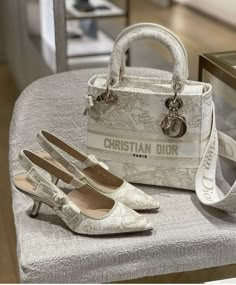 Dior Aesthetic, Dior Shoulder Bag, Expensive Bag, My Style Bags, Girly Shoes