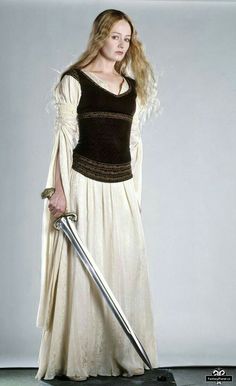 Eowyn Lotr Costume, Shield Maiden, Medieval Clothing, Medieval Dress, Fantasy Costumes, Movie Costumes, Fantasy Clothing, Tolkien, The Rings