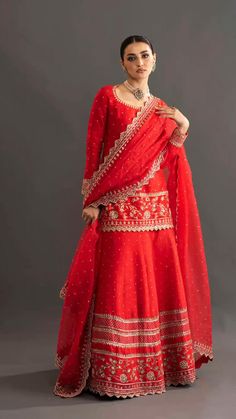 Lehenga Designs Simple, Lehnga Dress, Punjabi Outfits, Traditional Indian Dress, Pakistani Wedding Outfits, Indian Bridal Dress, Beautiful Dress Designs, Indian Bridal Outfits