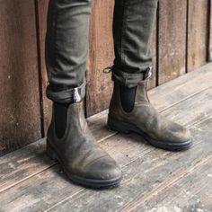 Blundstone Boots Mens Outfit, Blundstone Boots Mens, Casual Leather Jacket, Mens Boots Casual, Wing Shoes, Red Wing Shoes, Suede Chelsea Boots