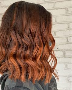 Fall Ginger Hair Ideas, Brown Hair Orange Balayage, Short Balayage Hair Copper, Brown Into Copper Balayage, Redhead With Balayage, Ginger Hair Balayage Brown, Ref Balayage, Brunette Ginger Balayage Short Hair, Auburn To Copper Balayage