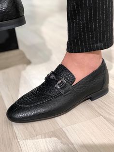 Summer 19, Model House, Tan Shoes, Loafers Online, Code Black, Black Leather Loafers, Mens Fashion Casual Outfits, Formal Shoes For Men, Shoes Color