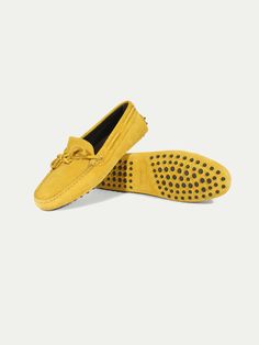 These Aurélien Moccasins Driving Shoes Yellow for Women Size 5 symbolize Mediterranean style and ultimate comfort. A combination of traditional details and a contemporary twist. This model is made in  Suède. The  Shoes are made entirely by hand in Italy. For exclusive, luxurious and handmade Italian Shoes you've come to the right place at Aurélien! Womens Driving Loafers, Moccasins For Men, Driving Shoes Women, Shoes Yellow, Beige T Shirts, Bespoke Shoes, Moccasins Mens, Italian Shoes, Driving Loafers