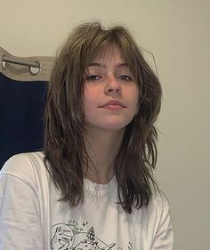 Star Haircut, Grunge Hairstyle, Medium Black Hair, Summer Blonde Hair, Rock Hairstyles, Haircuts With Bangs, Medium Hair Cuts, Grunge Hair