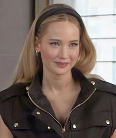 Chaotic Fashion, Aesthetic Hairstyles, Smink Inspiration, Award Ceremony, Old Money Aesthetic, 가을 패션, Jennifer Lawrence, Pretty Makeup, Aesthetic Hair