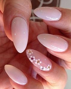 June Nail Colors, Gel Nails Easter, Almond Acrylic Nails Designs, Acrylic Nails Almond Shape, Trends Nails, Work Nails, Nails Glitter, Shellac Nails