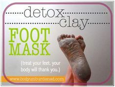 This simple detox clay foot mask gently draws toxins from the feet. It may sound strange but it's considered one of the safest ways to detox the body! Easy Detox, Foot Mask, Bentonite Clay, Beauty Remedies, Heavy Metals, Manicure Y Pedicure, Beauty Recipe, Diy Skin, Homemade Beauty Products