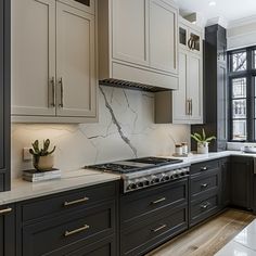 30 Gorgeous Two tone kitchen cabinets you need to see - Unique Design Blog Gray Kitchen Cabinets With Black Island, Transitional Kitchens With White Cabinets, Two Tone Kitchen Cabinets Iron Ore, Kitchen With 2 Color Cabinets, 2 Tone Cabinets Kitchen Paint Colors, Kitchen Design Two Tone Cabinets, Neutral Painted Cabinets, Black And Tan Kitchen Cabinets, Black And Cream Kitchen Cabinets