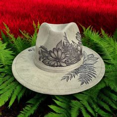 Burned Small Brim Fedora in Sage Green. Burns are applied by Pyrography techniques. Each Hat is burned freehand. Hats are adjustable from the inside for a tighter fit. Hat is sprayed with a weather proofer. Good for up to 11 months. Hats made by PIPER Hat Co. come with a dust/travel bag and a handcrafted macrame wall hat hanger. Pyrography Techniques, Wall Hats, Hat Bands, Hat Hanger, Velvet Hat, Hat Band, Pyrography, Hat Making, Macrame Wall