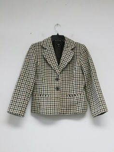 Vintage Mossimo Women Small Jacket Retro Button Close Blazer Lined Pockets used condition. Smoke free. Original packaging / box is not included. Shipping is available once payment clears within 1-2 business days. Item in photo is exactly what you are purchasing. Bundle option is also available so make sure you check out my other listings. We aim for 100% Customer Service. If you have any questions, don't hesitate to message us. Thank you! Workwear Blazer With Buttons, Sezane Boots, Homewear Dress, Patterned Jacket, Dress Over Pants, Vintage Long Dress, Check Jacket, Girls Long Dresses, Black Print Dress