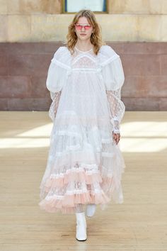 Bora Aksu Spring 2023 Ready-to-Wear Collection | Vogue Best Of Fashion Week, Spring 2023 Ready To Wear, Spring Runway, Couture Runway, Dreamy Dress, Layering Outfits, Spring 2023